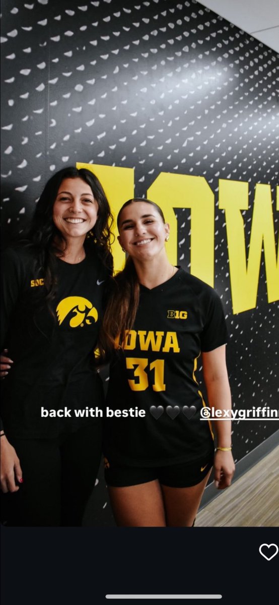 Jo Looker tweet media