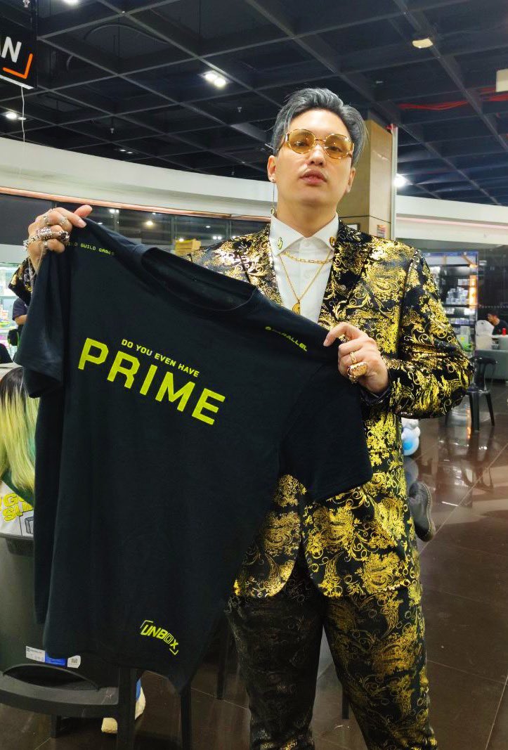 🚨GIVEAWAY ALERT

The Organization is giving out 10 limited edition “Do You Even Have $PRIME?” merch, shipped right to your doorstep this xmas season 🚀🎄

1.) Follow @yieldguild &amp; <a href="/ParallelTCG/">Parallel</a> 
2.) QRT this post with hashtag #YGGParallel

will be sending out google form links to