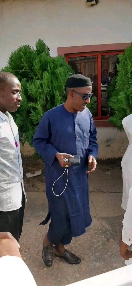 MUSASAM59545147's tweet photo. Hon Abba Dayyabu Safana senior Special Assistant on public Engagement to the PhD Dikko Umar radda 🙏 https://t.co/HUqUk4RLYu