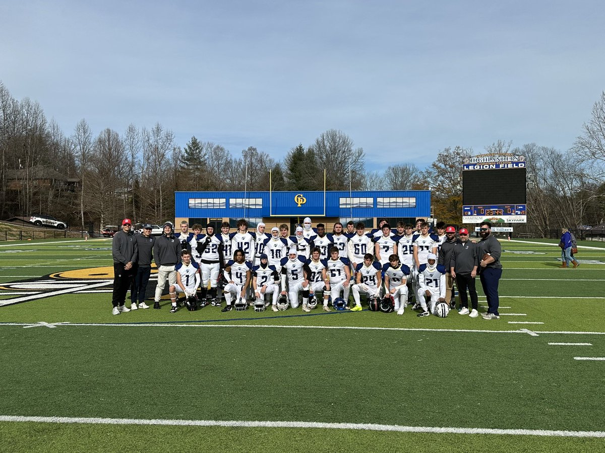 coachgoodman53's tweet photo. 33 guys from multiple states across the country all coming together to play the game of football all! Incredible weekend getting to Coach these young men. Thankful for @GatlinburgBowl and the experience and opportunities it provides. Can’t wait for next year! https://t.co/0jnq9IGVau