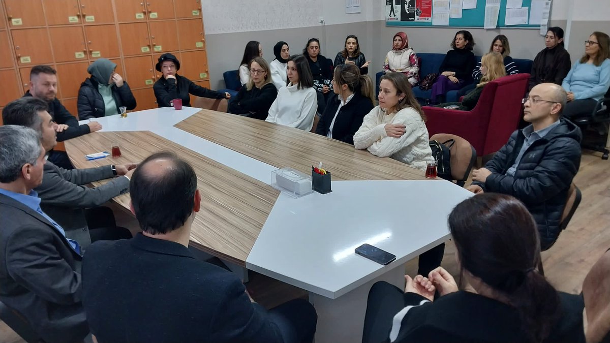 MalcRahmiye's tweet photo. Osmangazi İlçe Milli Eğitim Müdürümüz Metin Sezer,okulumuzu ziyaret ederek,okulumuzun yöneticileri, öğretmenleri ve öğrencilerimiz ile bir araya geldi.
@tcmeb https://t.co/D2E520CnwK
