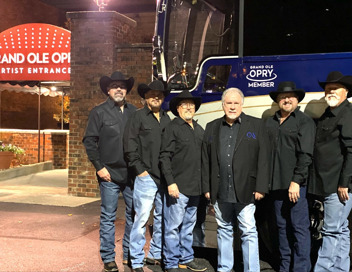 As we wind down the year for 2024, I’m reminded of all the great shows we’ve had this year and the wonderful fans we’ve met. Meet the band in this week's news genewatsonmusic.com/the-end-of-202…