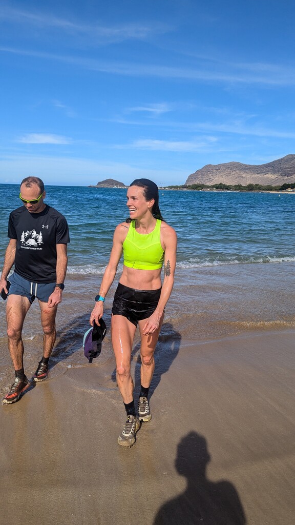 FastestKnown's tweet photo. Aloha from the Powerline Trail - https://t.co/WZaMpr7XLA

#fkt #fastestknowntime #hawaii #newsletter #louisiana #supported https://t.co/r05mJ7RHFh