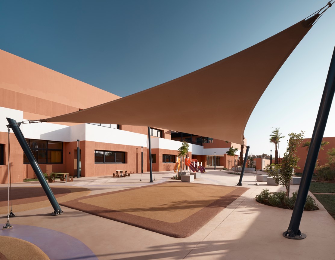 Réseau mlfmonde (@mlfmonde) on Twitter photo Le projet architectural de la nouvelle antenne du <a href="/GsMajorelle/">G.S. International Jacques Majorelle OSUI</a> à Benguérir OSUI-#RéseauMlfMonde a remporté le "Prix du Meilleur Projet 2024" aux <a href="/AwardsYmaa/">YMAA AWARDS</a> dans la catégorie "Enseignement".
Un concept alliant tradition et modernité, signé Zineb Ajebbar.
🏆mlfmonde.org/rentree-2024-i… Le projet architectural de la nouvelle antenne du <a href="/GsMajorelle/">G.S. International Jacques Majorelle OSUI</a> à Benguérir OSUI-#RéseauMlfMonde a remporté le "Prix du Meilleur Projet 2024" aux <a href="/AwardsYmaa/">YMAA AWARDS</a> dans la catégorie "Enseignement".
Un concept alliant tradition et modernité, signé Zineb Ajebbar.
🏆mlfmonde.org/rentree-2024-i…