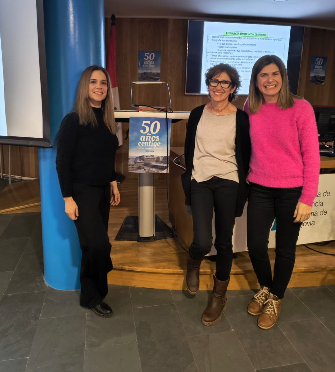 Aportando nuestra experiencia sobre #comfortroom #comfortroompsychiatry #salasdeconfort en servicios de salud mental a nuestros compañeros del Complejo Asistencial de Segovia. Seguimos apostando por este proyecto <a href="/Area2Cartagena/">@Area2Cartagena</a>