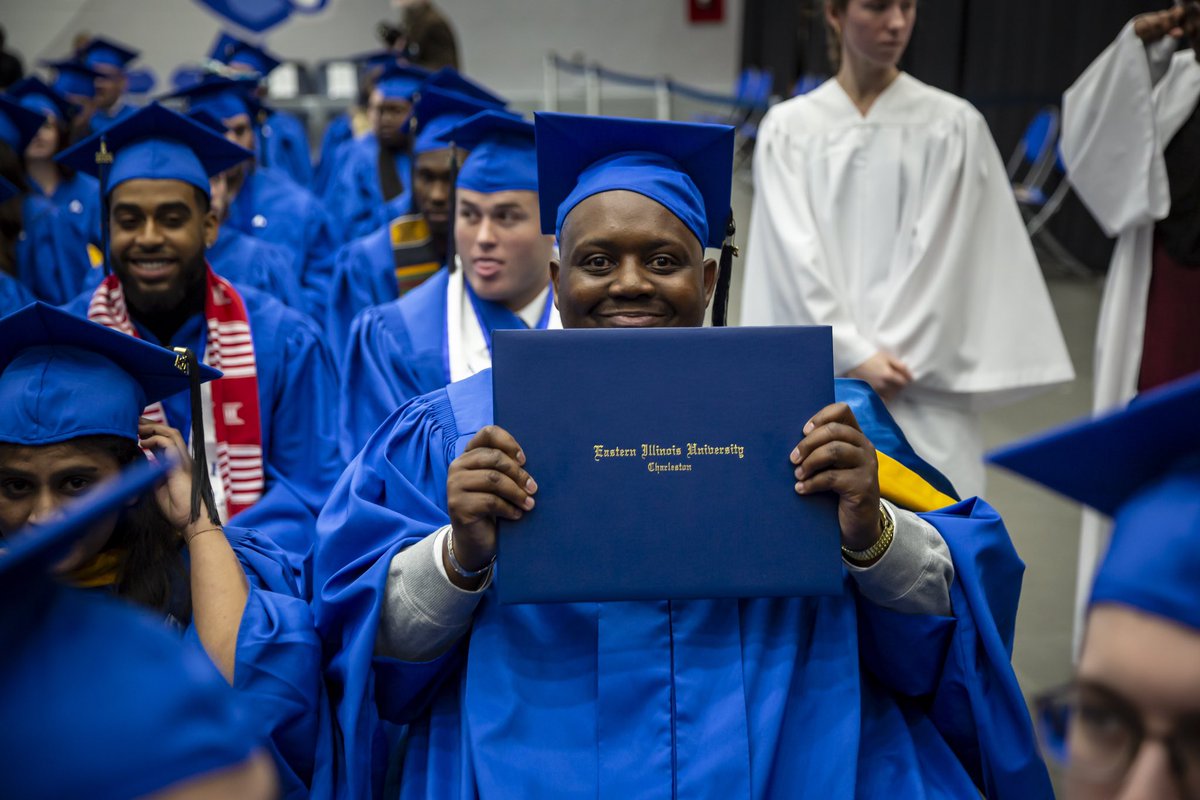 Congrats to the Fall Class of 2024– You did it! 💙🎓👏

#eiu #grad #college #alum #forevereiu