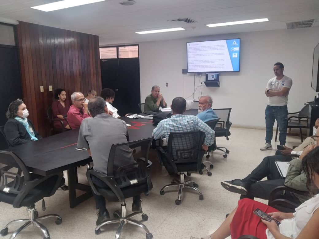 Sesiona Taller de Resultados de la Subcomisión de Tecnología Médica del PNCTI 07: Biotecnología, Industria Farmacéutica y Tecnología Médica en  <a href="/CombiomedC/">Combiomed_Cuba</a>. Se presentan los resultados de 15 proyectos de I+D+i. <a href="/Alejand42762862/">Alejandro Padron</a> <a href="/MaydaMauriBCF/">Mayda Mauri Pérez</a> <a href="/SDCarreraBcf/">Santiago Dueñas Carrera</a> <a href="/BioCubaFarma/">BioCubaFarma</a>