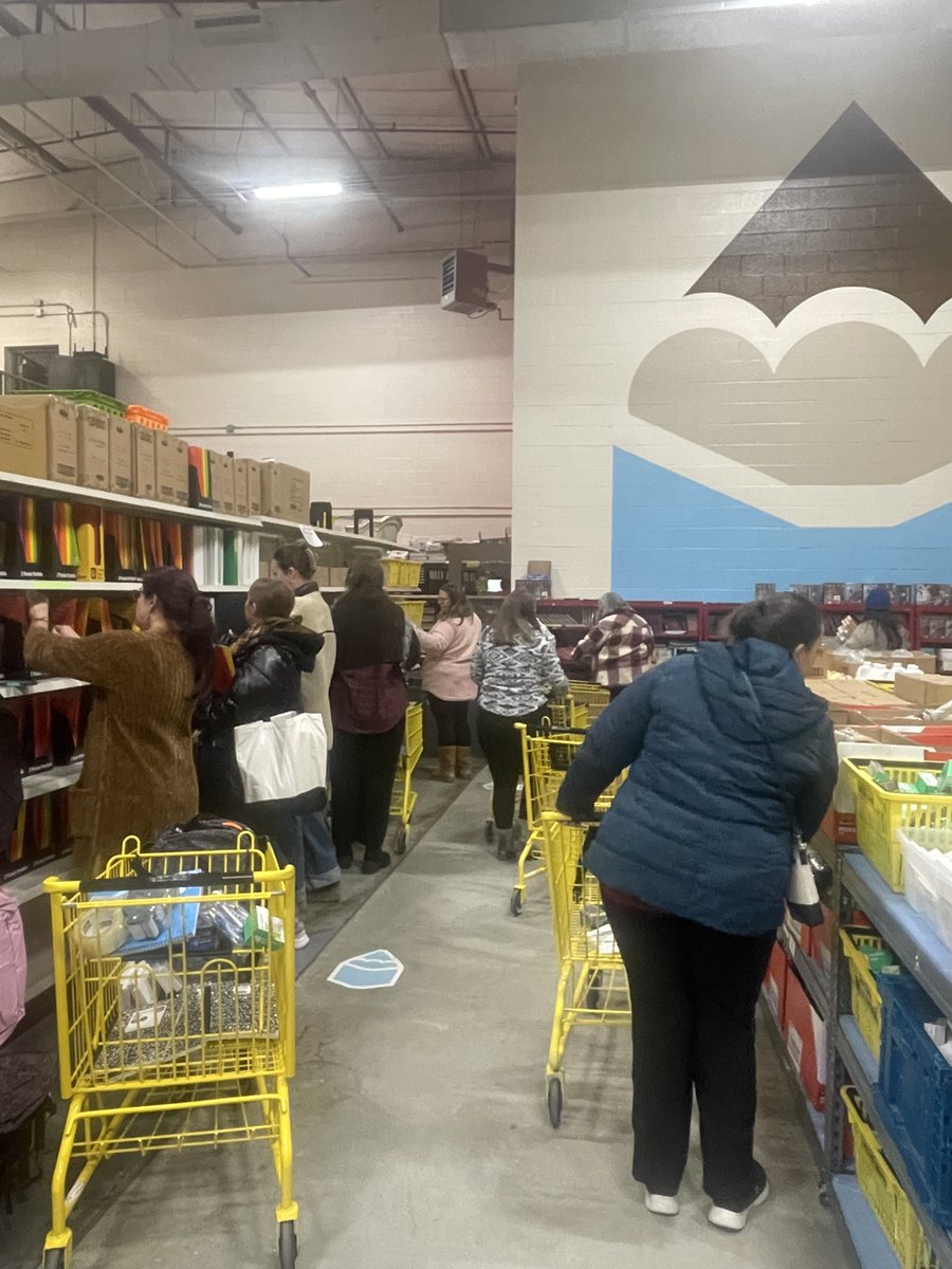 The PENCIL team recently had the honor of hosting the Diverse Learners Cooperative for their annual Fellows Summit!

The PENCIL team provided insight on a panel discussion on effective community partner relationships and provided a shopping experience for participants.
