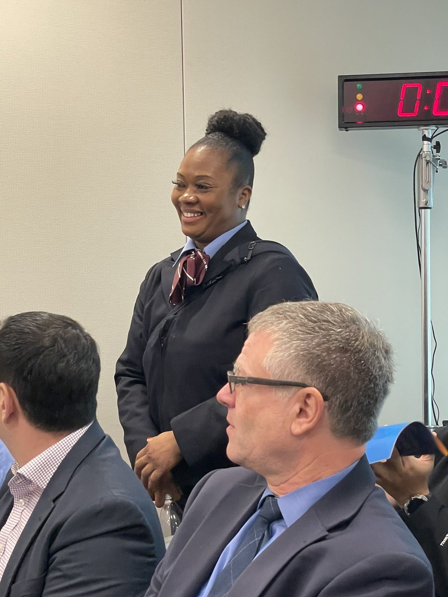 I want to recognize the great work of <a href="/MTA/">MTA</a> conductor Theresa Footman, who demonstrated extraordinary professionalism, calm, and humor in last week’s power failure that required evacuation of 3,500 riders last Weds. Amazing poise in a very difficult situation.