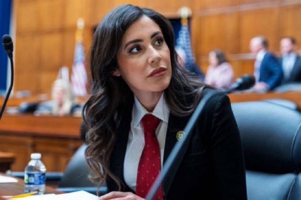 IanJaeger29's tweet photo. JUST IN: Rep. Anna Paulina Luna calls for a banning seed oils, high-fructose corn syrup, and other “highly processed additives.”

Do it!! https://t.co/Wos0lpg5qX