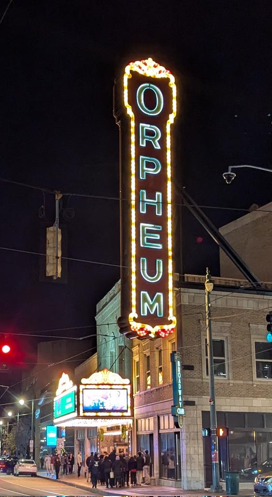 bioitbob's tweet photo. Watched the #Memphis ballet company rendition of the Nutcracker at the #Orpheum theater on #BealeStreet #RoadTrip #USA https://t.co/oVNQ7fiFKo