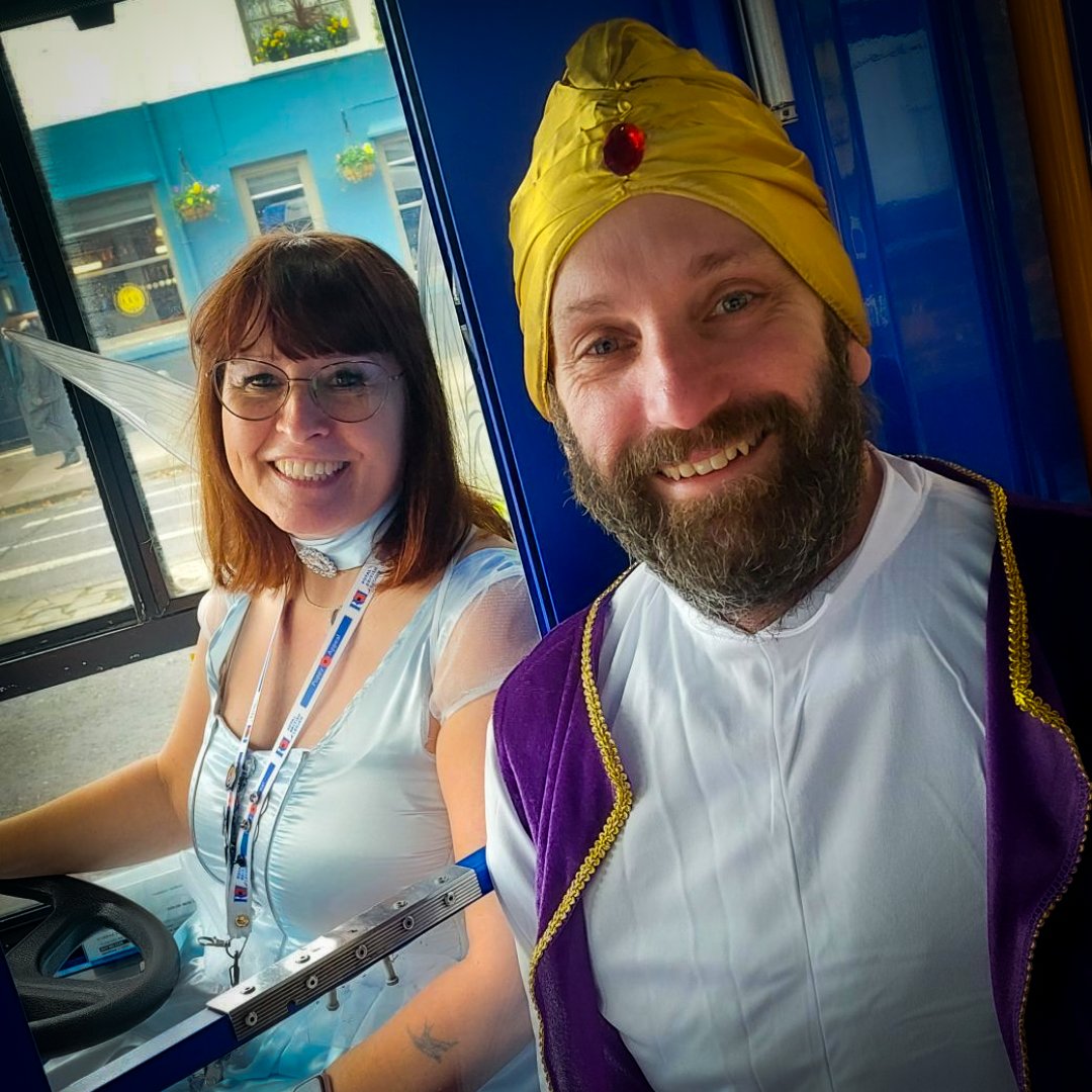 🎭 Spot the Panto Characters on #Chichester Buses! 🎭 

From 16th-24th Dec, keep your eyes peeled for #Stagecoach South staff in panto costumes! 

Snap a pic &amp; tag us with #PantoOnTheBus for a chance to WIN: 

£100 shopping vouchers 

A month of free bus travel!