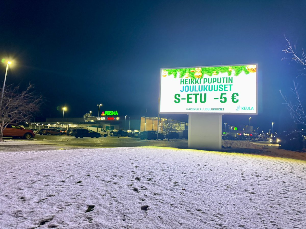 JeskanenKirsi's tweet photo. Vihree liikkuu myös jumbotauluissa. Etuja asiakasomistajille Osuuskauppa Keulassa, edullisimmat ostokset ja vaivattomasti ostokset verkkokaupasta💚
#keula #ihankeulassa #vihreeliikkuu
#parempipaikkaelää #rakastunutraumaan
#prisma #skaupat #robot #sale #smarket #etujaomistajille https://t.co/8LtMxoMCBq