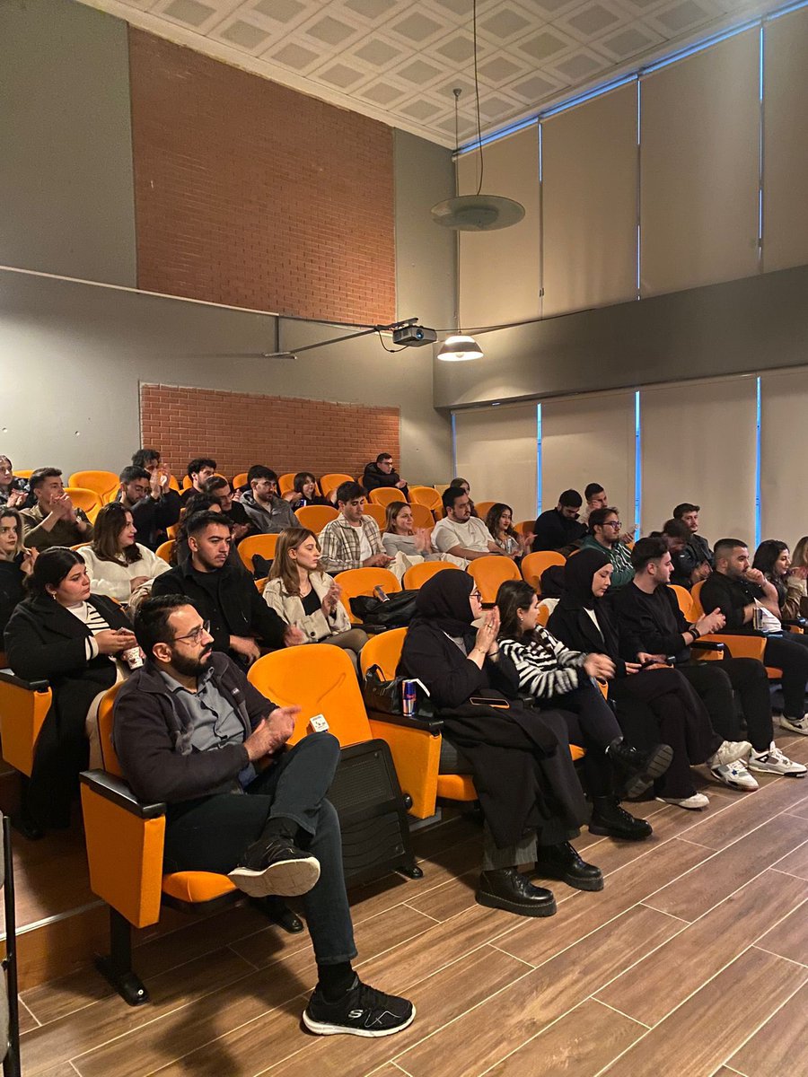 muglammt's tweet image. ✨MMT Talks mezun etkinliğimizi gerçekleştirdik. Katkıları ve bilgilendirici sunumu için okulumuzun değerli mezunlarından Atakan Güler’e teşekkür ederiz.

#mmt #mmtalks