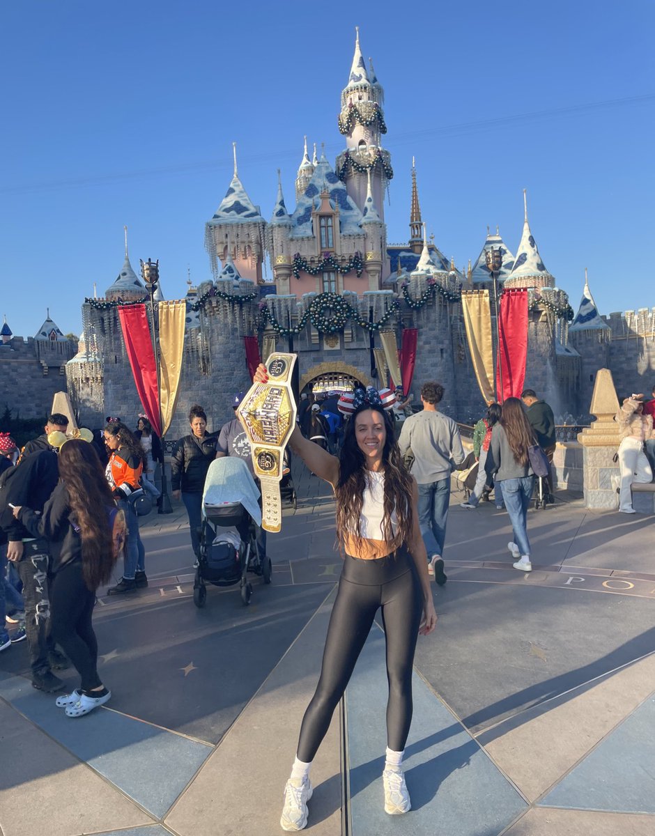 CHELSEA GREEN tweet media