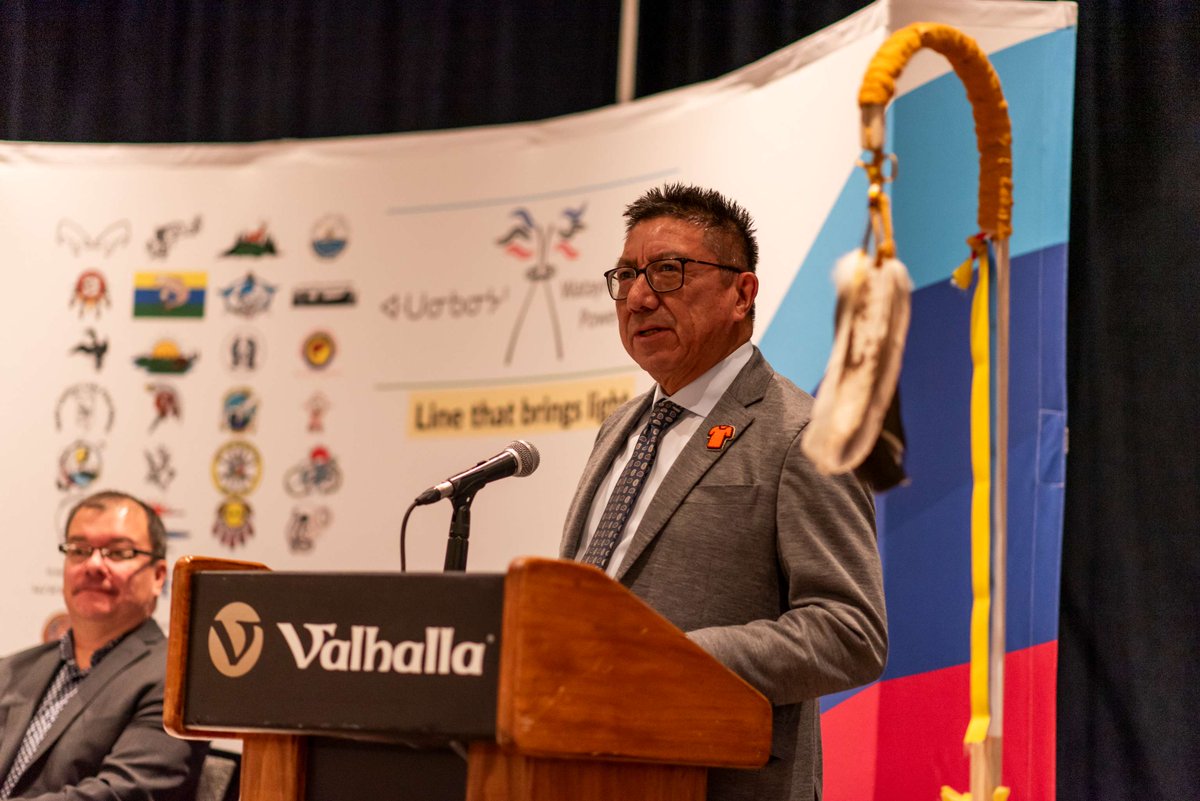 wataynikaneyap's tweet photo. On December 11, 2024, Wataynikaneyap Power held a gathering in Thunder Bay to celebrate the completion of the Wataynikaneyap Power transmission system’s construction! Thank you to everyone who joined us! #LineThatBringsLight https://t.co/IQQPOQP0ad