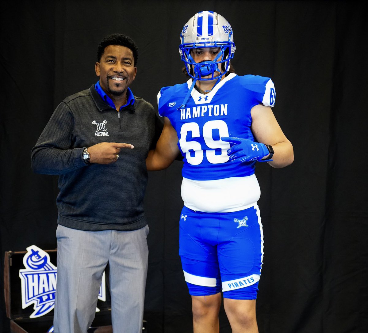 MarwanDiab76's tweet photo. Thank you to the whole coaching staff for a great Official Visit down at @hupirates_fb, really had fun!
@coachbustleb @coachbull_ @trent_boykin https://t.co/kTsoncrDWO
