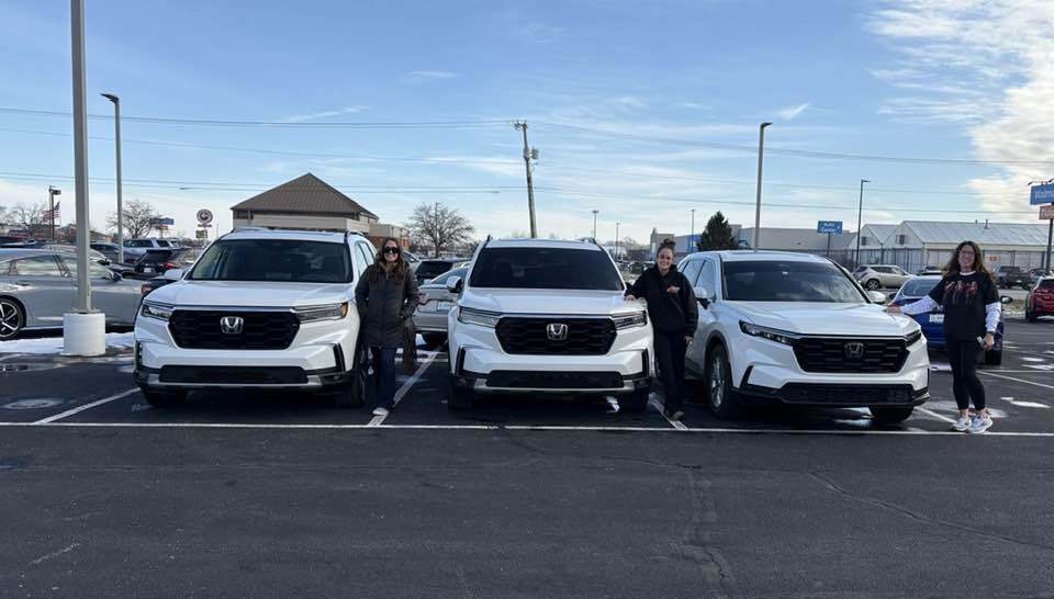 Elizabeth started the Christmas season off joining the Honda Family!!! You and your Pilot are beautiful both inside and out!! Thank you to all three of the Brand girls for trusting me with all of your vehicle needs!!
~Honda Holly~
#VictoryHondaofMuncie #MuncieIN #Honda...