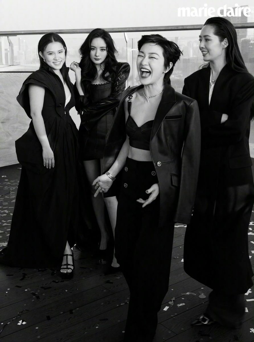 junexch's tweet photo. คนจัดงานเปนติ่งไทนี่ไทม์ป้ะ ให้รูปจุกๆ5รูปเน้นๆ ละเชิญมางานได้ครบทั้ง4คน โคตรจะเริ่ดดดด
#หยางมี่ #yangmi #TinyTimes #小时代 https://t.co/x4Wj4CP5IV