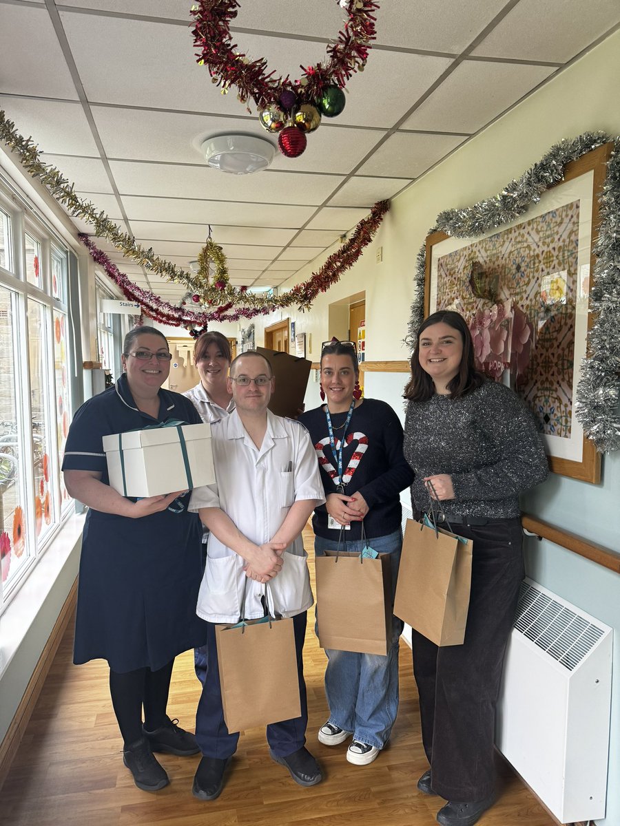 SHCFundraising's tweet photo. Today all staff from #TeamSHC have been very busy getting on our sleigh and delivering presents across @SheffieldHosp and @SHSCFT to staff, patients and service-users who’ll be away from loved ones on Christmas Day 💙

Thank you to all our supporters for making this possible ✨ https://t.co/MROQLKGPkB