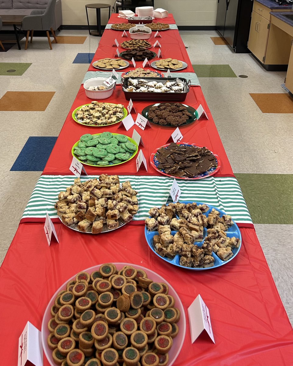 Our cookie and coffee bar is open for all our staff to kick off our last week of 2024! So appreciative of our staff for the incredible work they do each and every day for our students. Thank you <a href="/EllieLawsonEDU/">Ellie Lawson</a> and <a href="/beccaware/">Rebecca Ware</a> for all our help and baking this weekend!! #BeHighland