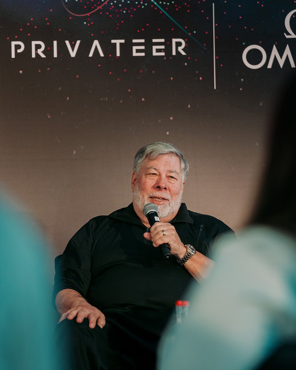 omegawatches's tweet image. Continuing the conversation at OMEGA HQ with our partners at Privateer. Together, we explored how groundbreaking technologies—from watchmaking to satellite tracking—are shaping the future of our planet and beyond. omegawatches.com/SpaceSustainab…

#SpaceSustainability
#PioneeringSpirit