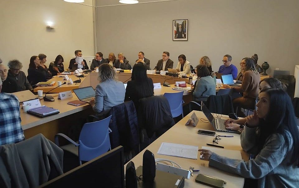 Prefecture42's tweet image. 📸#CoPIL Programme de renouvellement urbain d'intérêt régional (#PRIR) - Opération programmée d'amélioration de l'habitat (#OPAH) de #RiveDeGier :
➡️gouvernance des dispositifs ;
➡️état d'avancement opérationnel ;
➡️impacts des inondations du 17 octobre.

🎯améliorer le cadre de