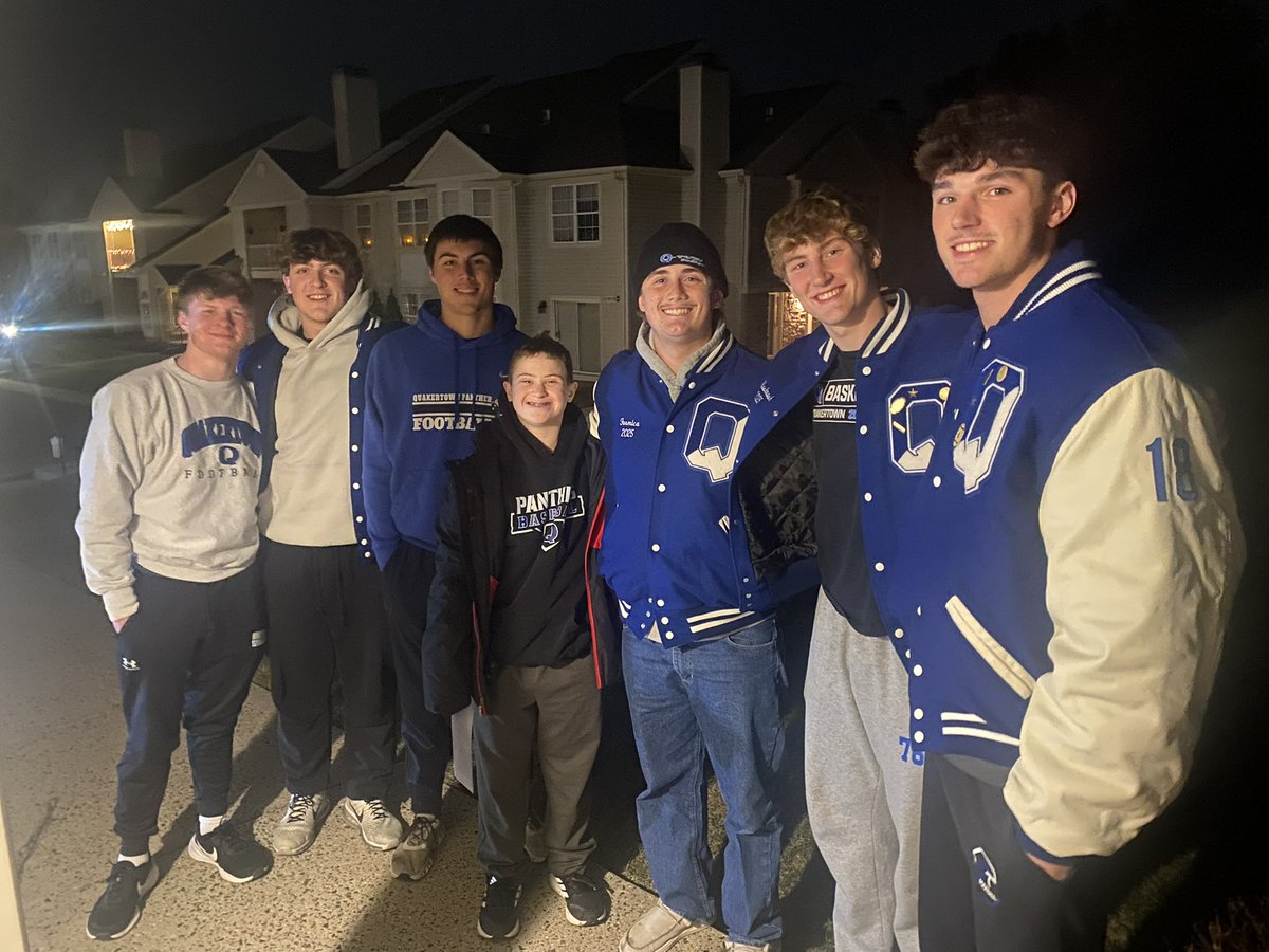 QPantherFB's tweet photo. A huge thank you to all who helped in the support of our Childhood Cancer night. With all of the generous donations we were able to distribute a total of $12k to 6 students in the Qtown School District that had or are battling cancer. Tremendous job by our great town! #QStrong https://t.co/dAVvoK9bpr