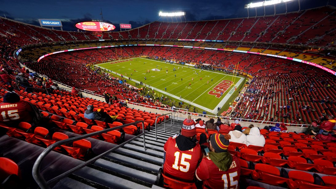 char_cliff's tweet photo. UC will open Year 3 of the Scott Satterfield era at Arrowhead -- Thursday -- August 28 vs Nebraska 

Originally scheduled at Lucas Oil in Indy. Officially moved to KC to kickoff 2025. https://t.co/gLuR6R7ws2