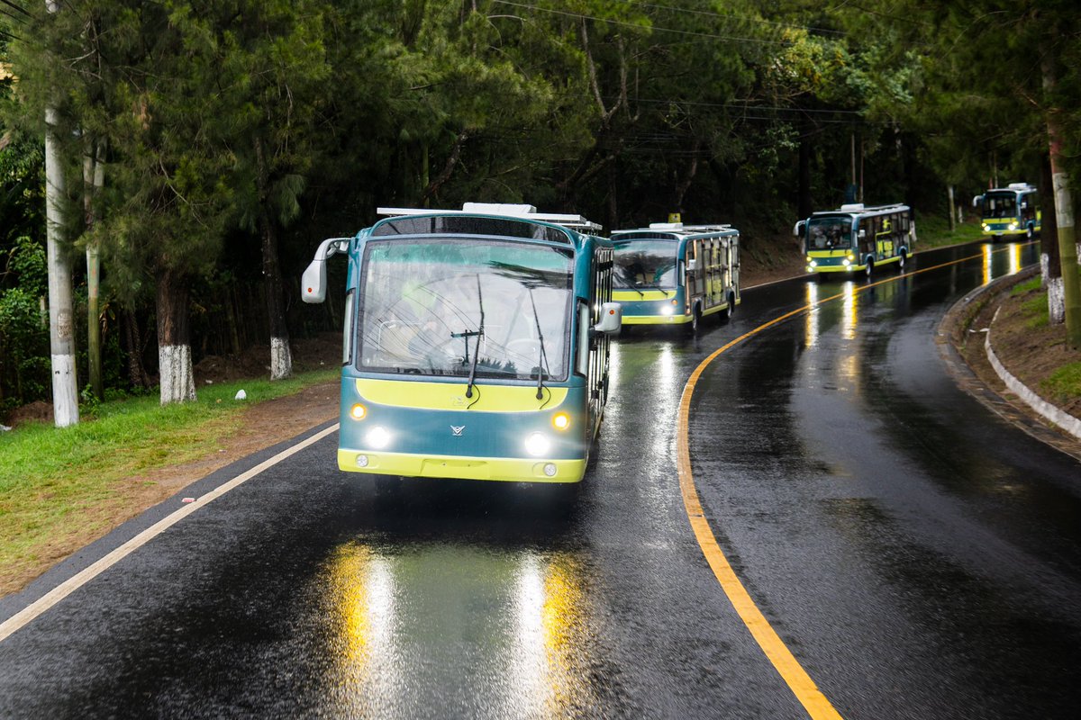 DanielRustrian's tweet image. #MiBus es más que un proyecto, es nuestro compromiso con ustedes. Este servicio gratuito beneficiará a estudiantes, personas mayores y familias de escasos recursos. Está es solo la primera fase del nuevo Transporte Público Municipal. #FraijanesEsPrimero 🚍