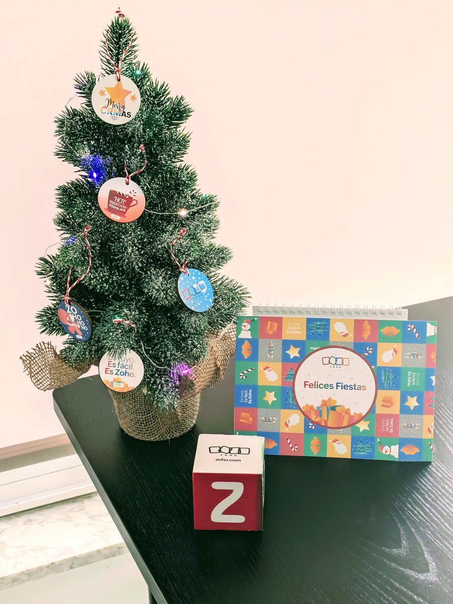 ¡Así da gusto empezar la semana! 🎁🎄Desde <a href="/ZohoEspana/">Zoho España</a>  nos han enviado un detalle navideño para celebrar las fiestas, y en Conpas <a href="/Cuatroochenta/">Cuatroochenta</a>  no podemos estar más agradecidos. ¡Gracias por el gesto equipo! 🌟