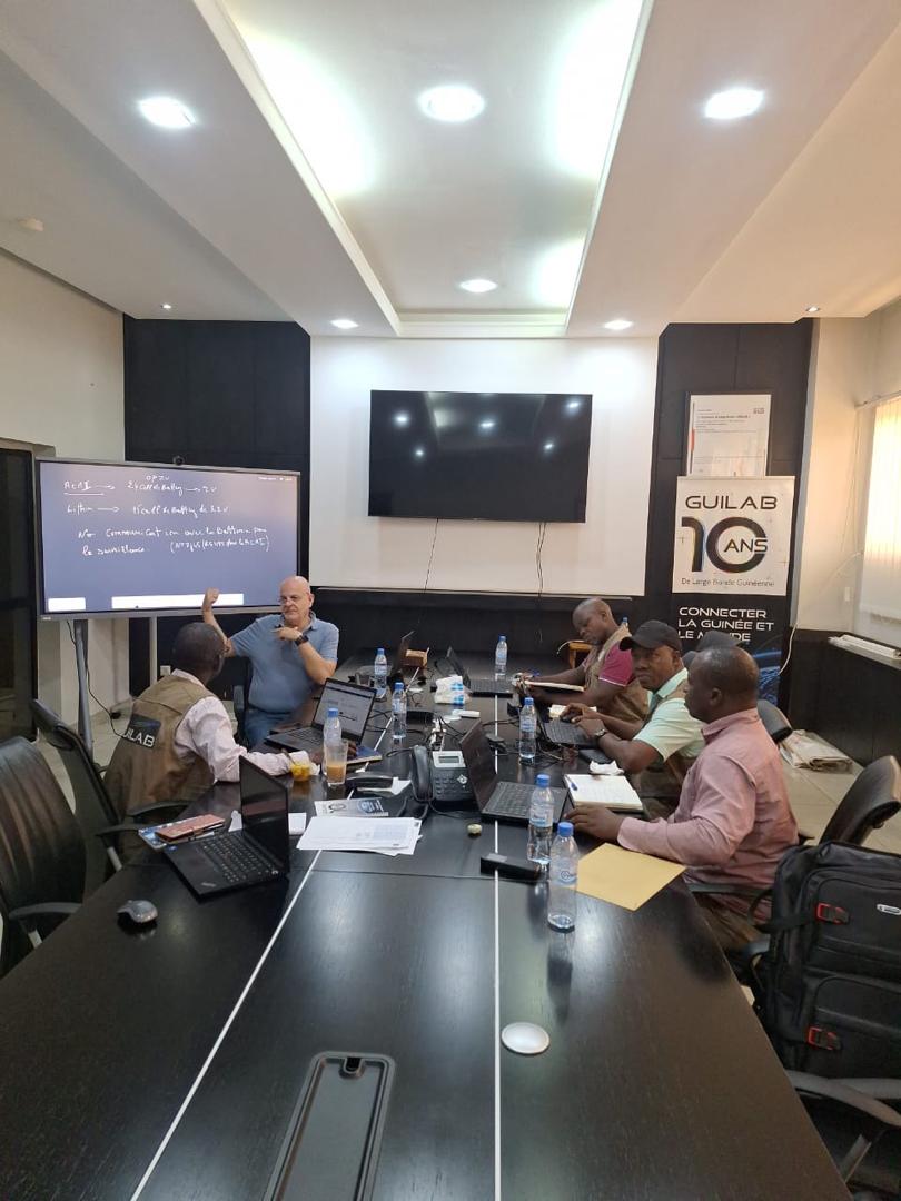 GuilabGN's tweet photo. GUILAB dans la dynamique de renforcement de capacités de ses employés par une formation en atelier d’Energie.
LA GUILAB, CONNECTER LA GUINEE ET LE MONDE
#GUILAB
#www.guilab.com.gn
#Telecommunications
#DéveloppementGuinée https://t.co/uNgyANlETr