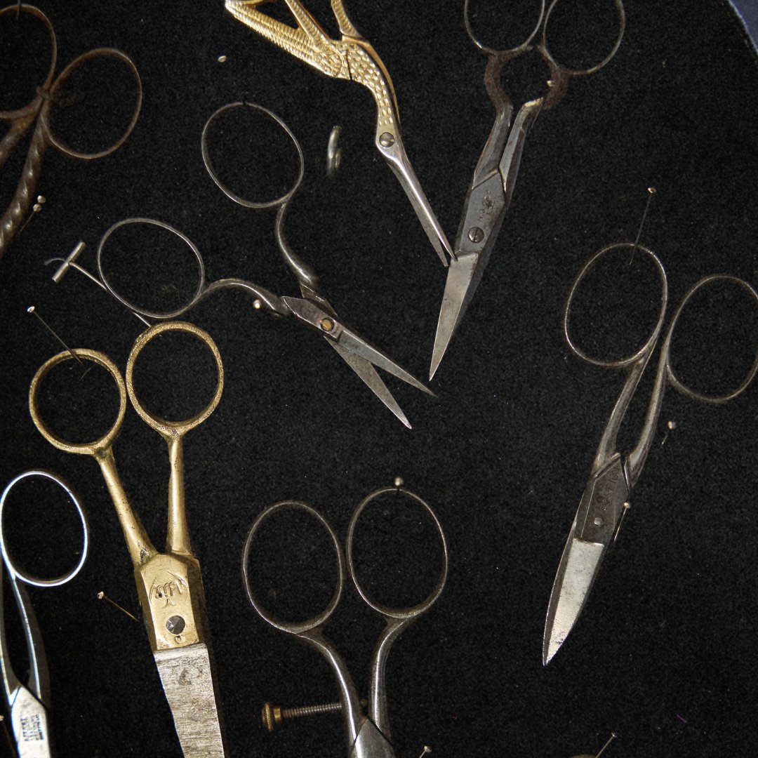 Henry cuts a fine figure... ✂️

Details ∙ VIII

#Madfabulous