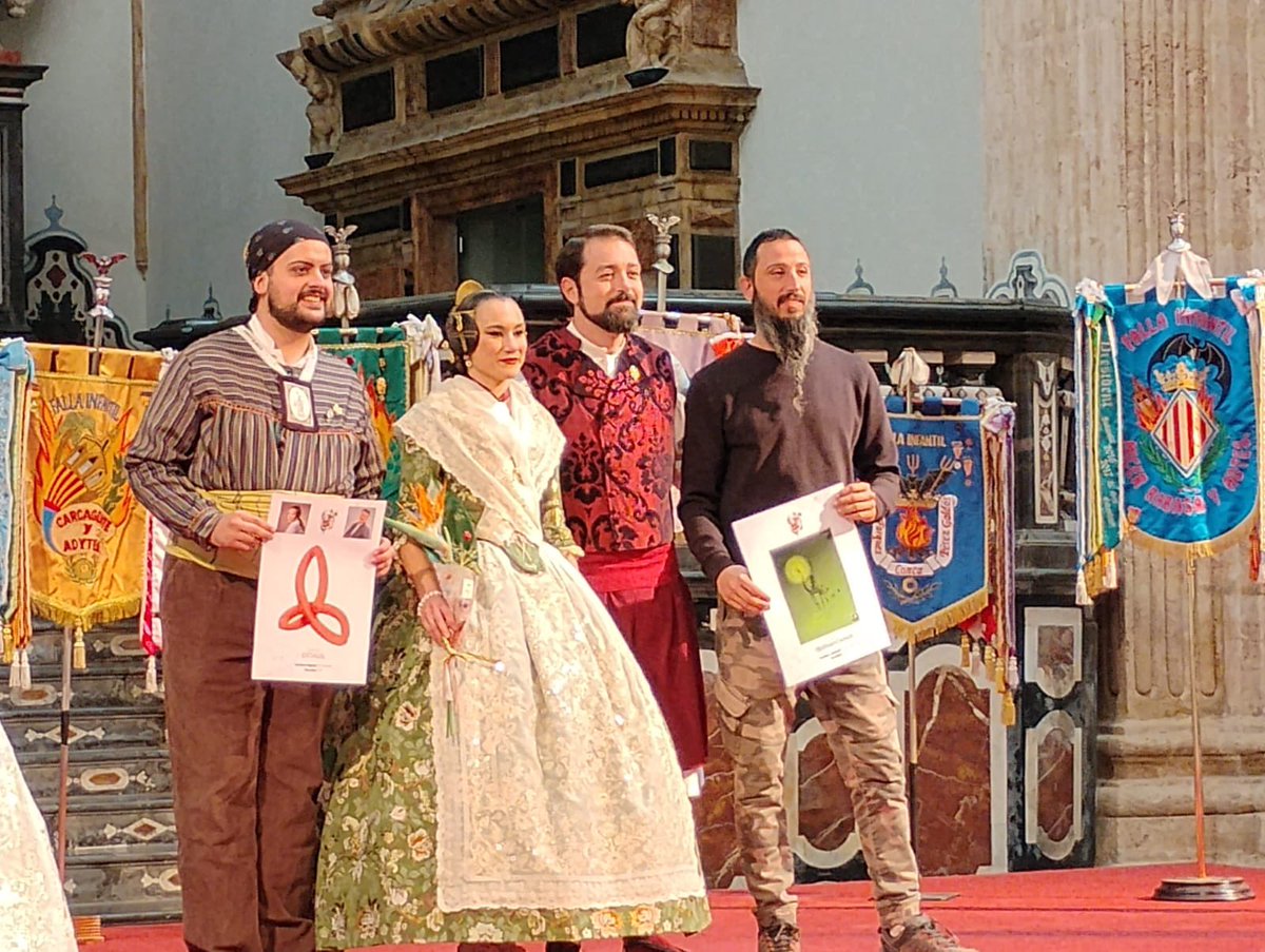 Presentació d'esbossos de <a href="/AgrumercatJesus/">Fed. Agr. Falles Mercat Jesús</a> 🖼️🔥