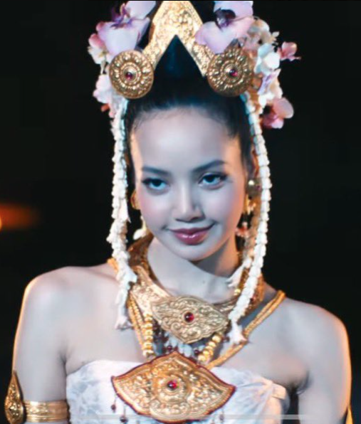 Lisa of BLACKPINK in a new shot from The White Lotus Season 3.