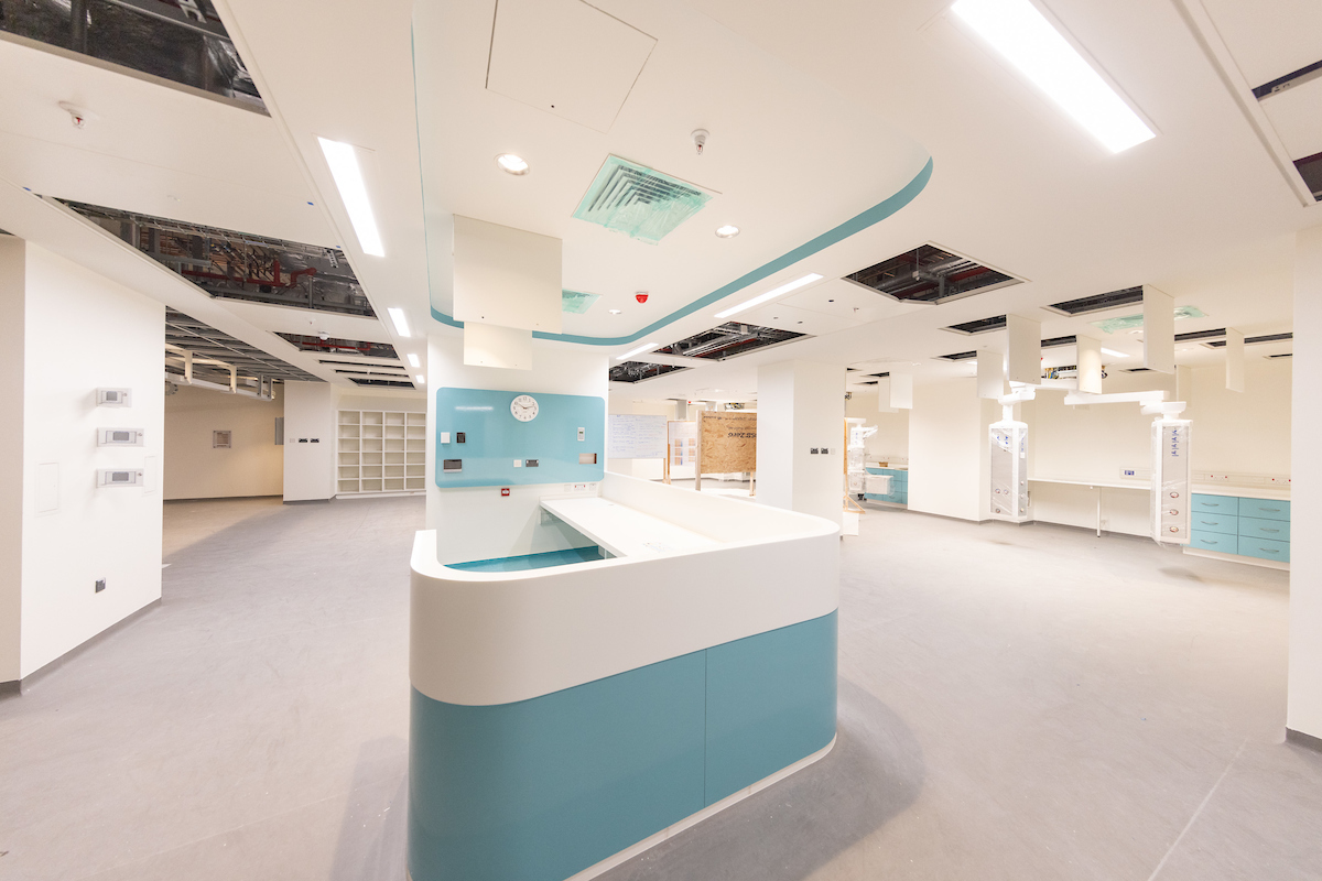 Each staff base in #ourchildrenshospital is central to its location, providing a connection between staff and patients. There are also touchdown points in key areas for multidisciplinary teams to meet and work together.

Pictured are some of the completed staff bases.