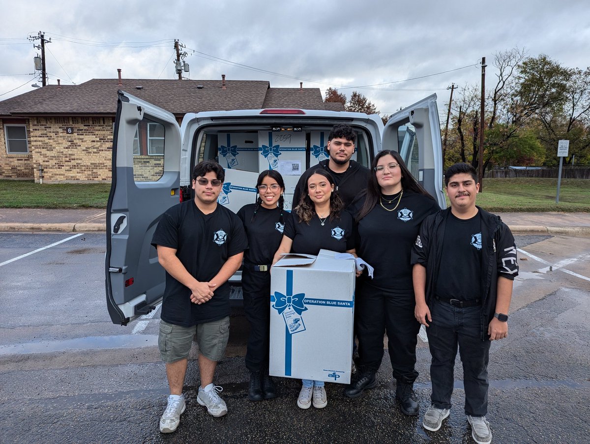 Akins Correctional Services Internship (@akinscsi) on Twitter photo This past Saturday the <a href="/AkinsCSI/">Akins Correctional Services Internship</a> interns participated in the APD Blue Santa Delivery Day. They delivered packages door to door and the families were very happy to receive the gifts. Happy Holidays.
<a href="/AustinISD/">Austin ISD</a> <a href="/AkinsAISD/">Akins Early College High School</a> <a href="/AISD_CTE/">Austin ISD - Career & Technical Education</a> This past Saturday the <a href="/AkinsCSI/">Akins Correctional Services Internship</a> interns participated in the APD Blue Santa Delivery Day. They delivered packages door to door and the families were very happy to receive the gifts. Happy Holidays.
<a href="/AustinISD/">Austin ISD</a> <a href="/AkinsAISD/">Akins Early College High School</a> <a href="/AISD_CTE/">Austin ISD - Career & Technical Education</a>