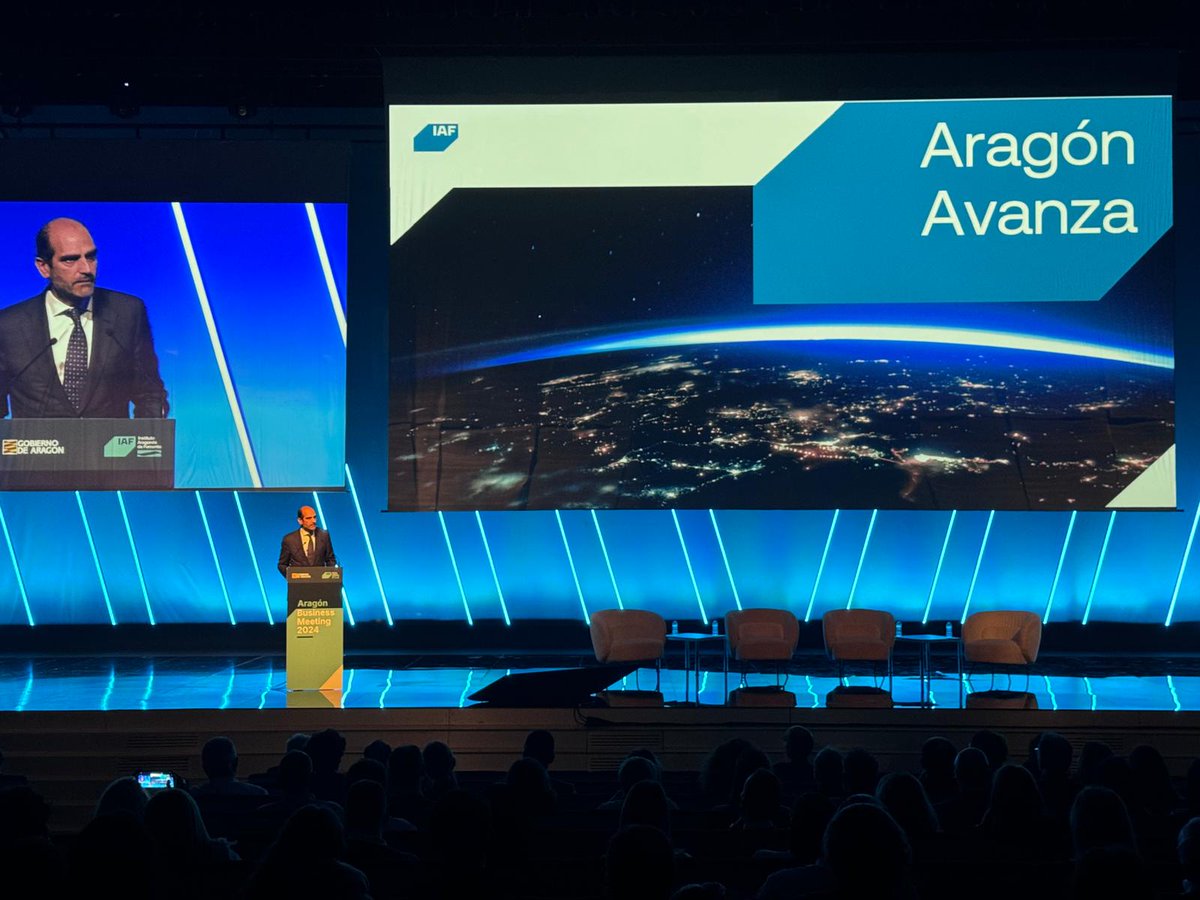 <a href="/peninsulacorp/">Peninsula Corporate Innovation</a> <a href="/cpilosenlaces/">CPIFP Los Enlaces</a> <a href="/LaMafia_rest/">Restaurantes LaMafia</a> <a href="/levitec_/">Levitec</a> <a href="/Valentiaorg/">Valentia</a> <a href="/FundacionETNOR/">Fundación Étnor</a> <a href="/Cre100doEs/">Fundación CRE100DO</a> Continuamos en Aragón Business Meeting con la presentación del nuevo posicionamiento estratégico del <a href="/IAF_Aragon/">IAF</a>. Interviene el director gerente, Daniel Rey.