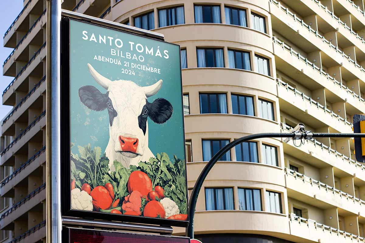 La_Facto's tweet photo. El diseño del cartel para el Mercado de Santo Tomás ya está aquí, ¡y estamos encantados con el resultado! Este 21 de diciembre, la ciudad de Bilbao da inicio a la Navidad con su tradicional mercado de ganado, verduras frescas y productos vascos. 🐄🥕🌽 https://t.co/HPs7qLIrSh