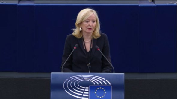 Perhaps the single most admired European official in Brussels? 

Ombudsman Emily O'Reilly gives her final speech to the European Parliament.

She took on EU opacity, human rights abuses in the Mediterranean, and she emboldened the office of the Ombudsman. She will be missed.