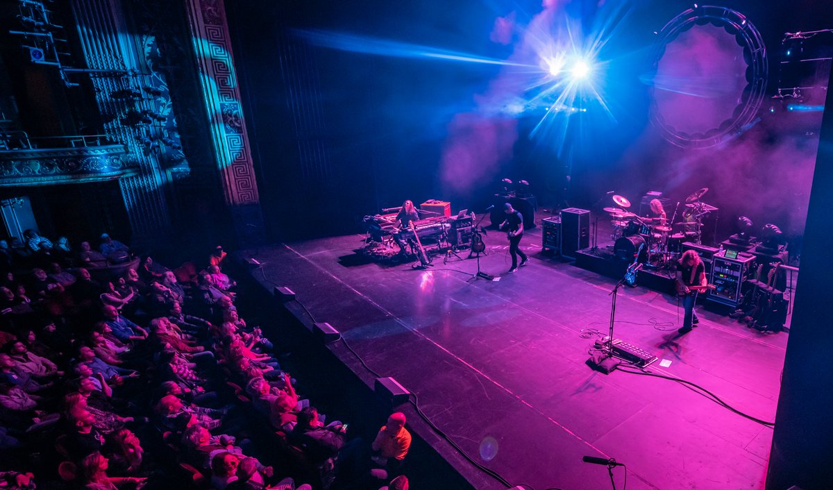 All they want for Christmas is tickets to see The Machine 🎟

Tix and info: themachinelive.com/tour

📸: @billmcmenameyphoto
#pinkfloyd #pinkfloydtribute