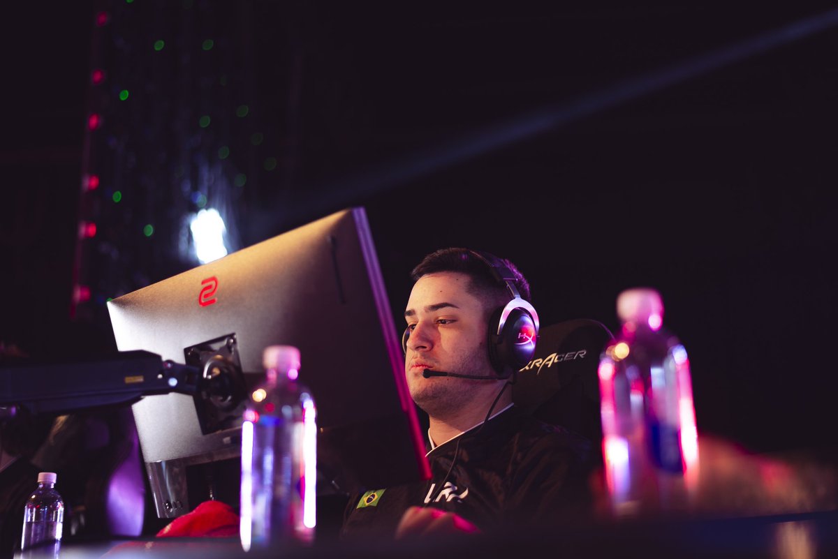 Salve guys, depois de perder a vaga no vcb com o time da PEEK, decidimos que iremos continuar   juntos, mas estamos abertos a propostas individuais. Então com isso estou FA. Faço Sentinela e posso fazer igl também. Contato DM
Aberto a propostas BR e LAS
