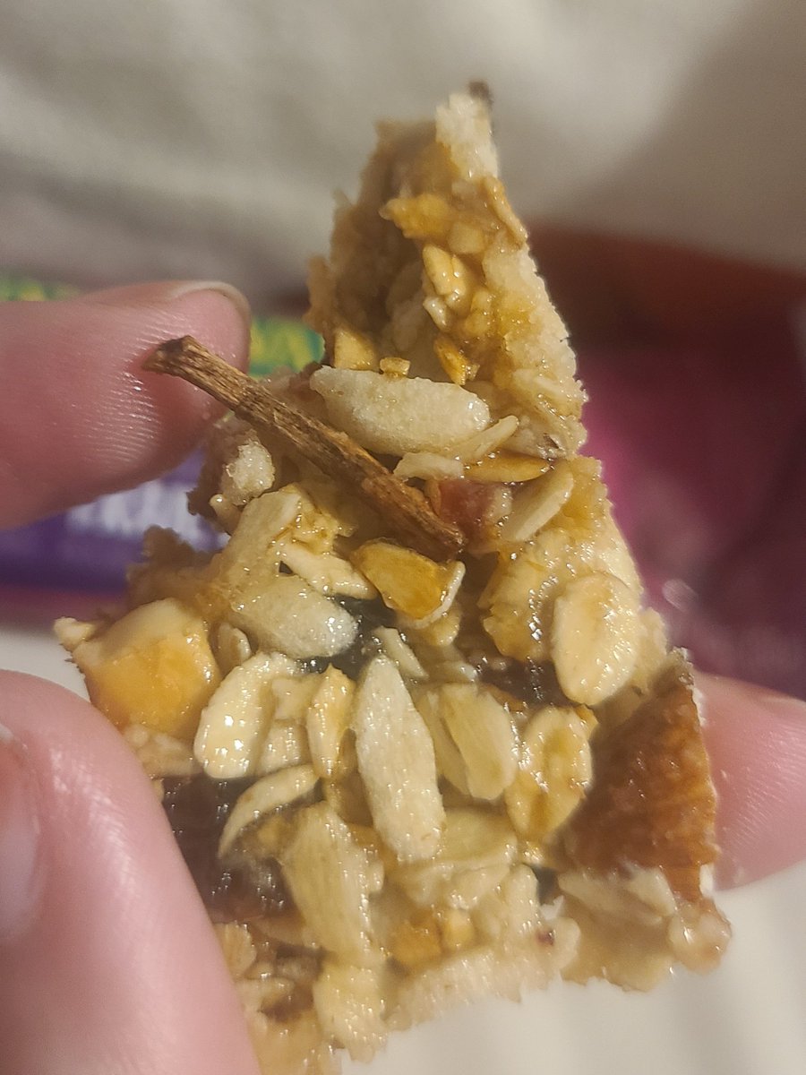 Nyxilei_'s tweet photo. Taking the 'trail' in "Trail Mix" a bit too literally @NatureValley https://t.co/eJXudSLqTy