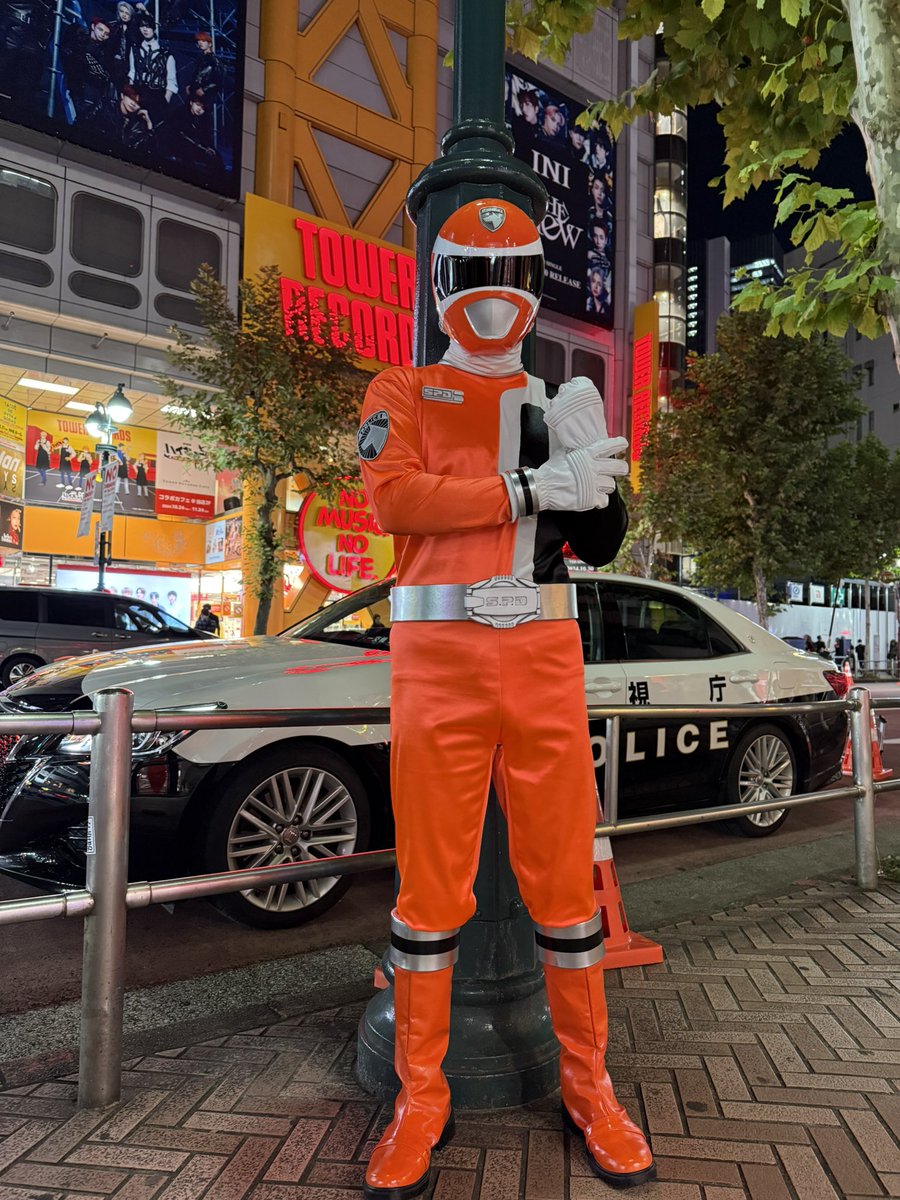 My SPD Boom Ranger Cosplay i finished just in time and took to Halloween in Shibuya all the way from México! 🤩
