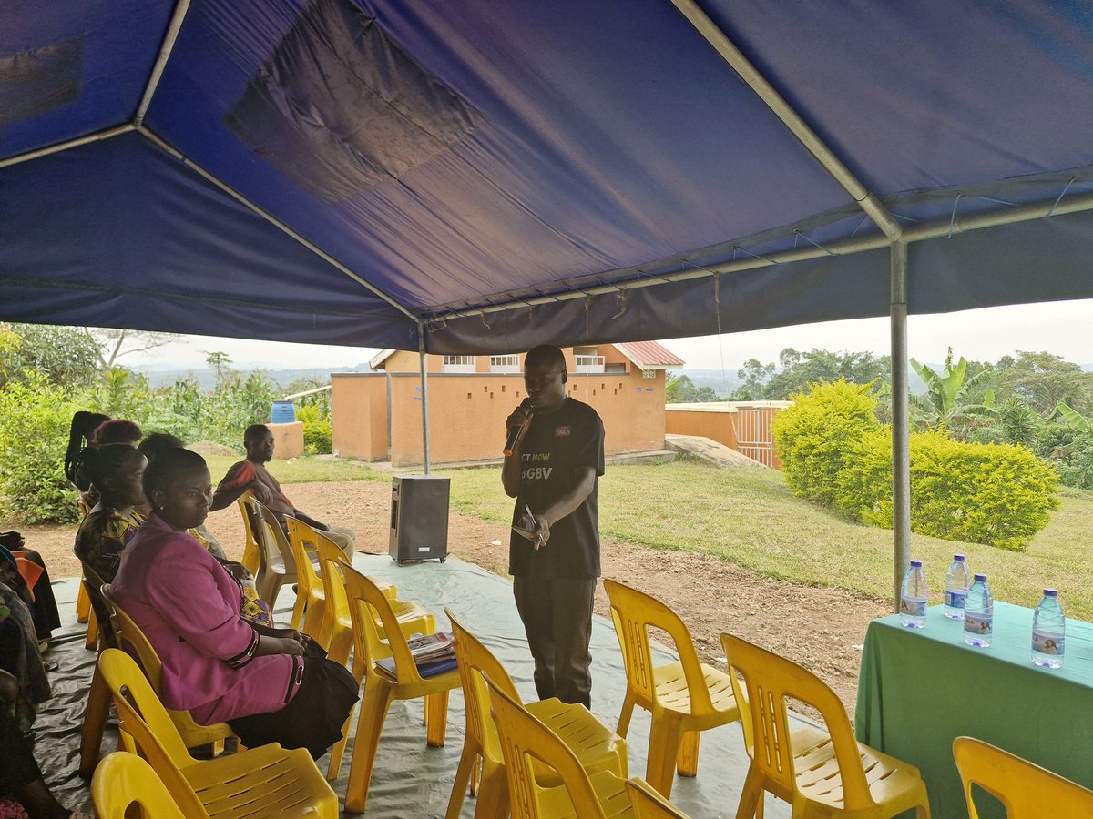 INFORMATIO43534's tweet image. Thanks @STFUganda  for being part  on the review of the year at Nakitokolo H/C youth corner where shifters took part and provided information about teenage pregnancy

#LetsShiftNow and #EndTeenagePregnancy