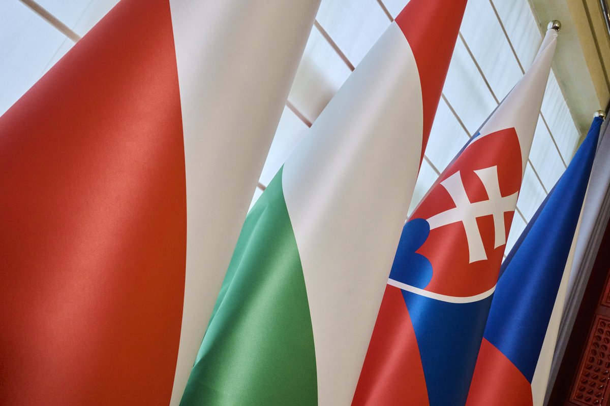 DrTamasSulyok's tweet image. Success through unity - #V4 Presidential Summit in #Wisła 
🇵🇱🇭🇺🇸🇰🇨🇿