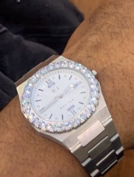 DeksEloquence's tweet photo. It says BAY ICE 💎
#SheyYouGetDiamond https://t.co/3bOYcgrj6x