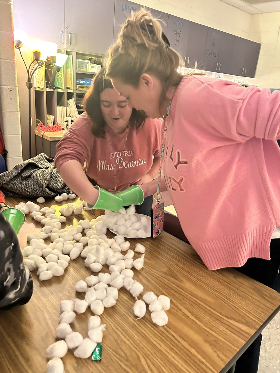 Our mentors and mentees got together today for a little holiday team building and friendly competition. #huskypride <a href="/SpotsySchools/">Spotsylvania County Public Schools</a>