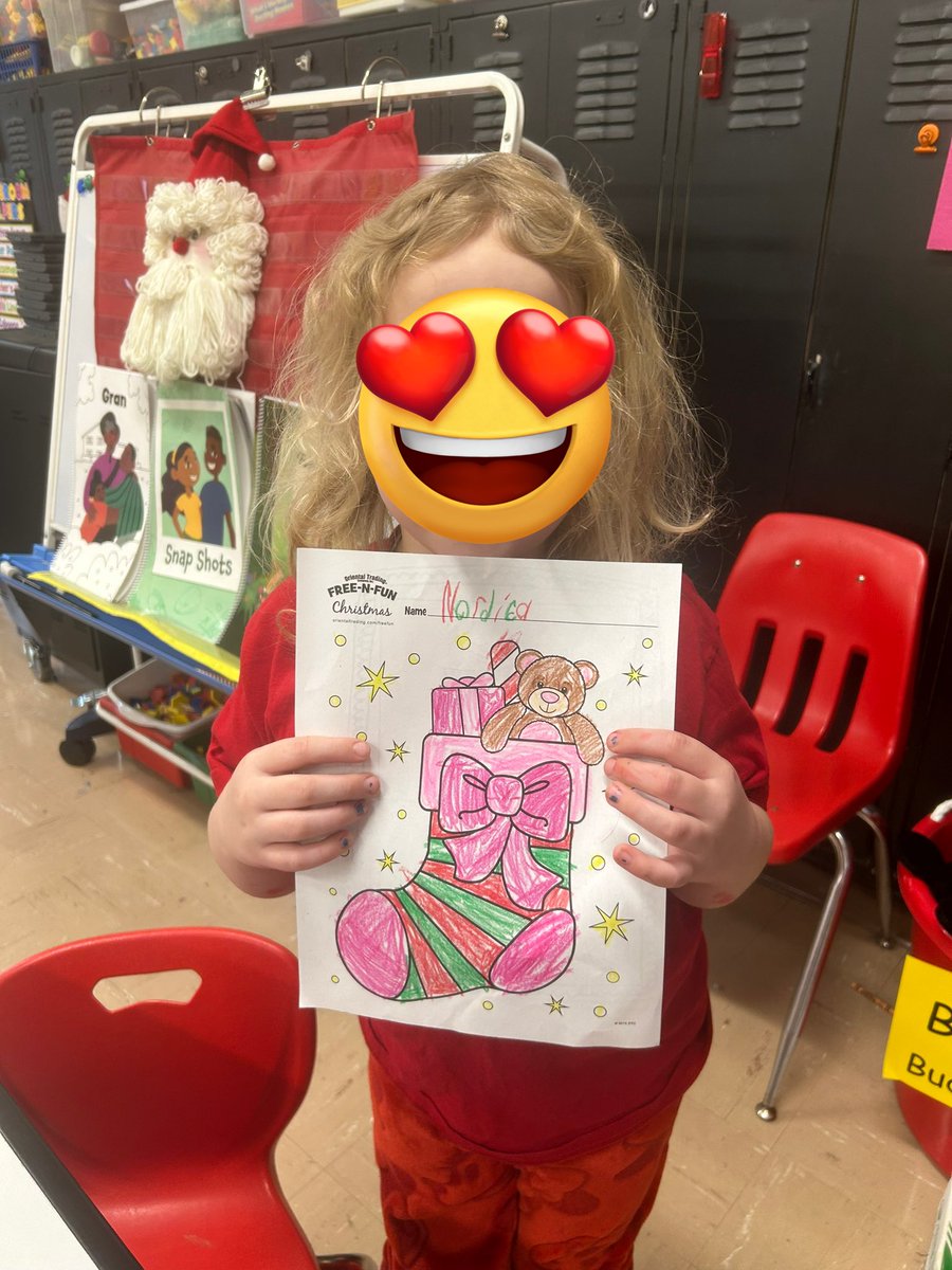 KaraKilg76's tweet photo. #joythroughartchallenge 
Highlight a student’s outstanding art work!! 🎅🏻🎄
@KEDC_HERO 
@KedcARTS 
@KEDCGrants https://t.co/3SP0xUXUqO