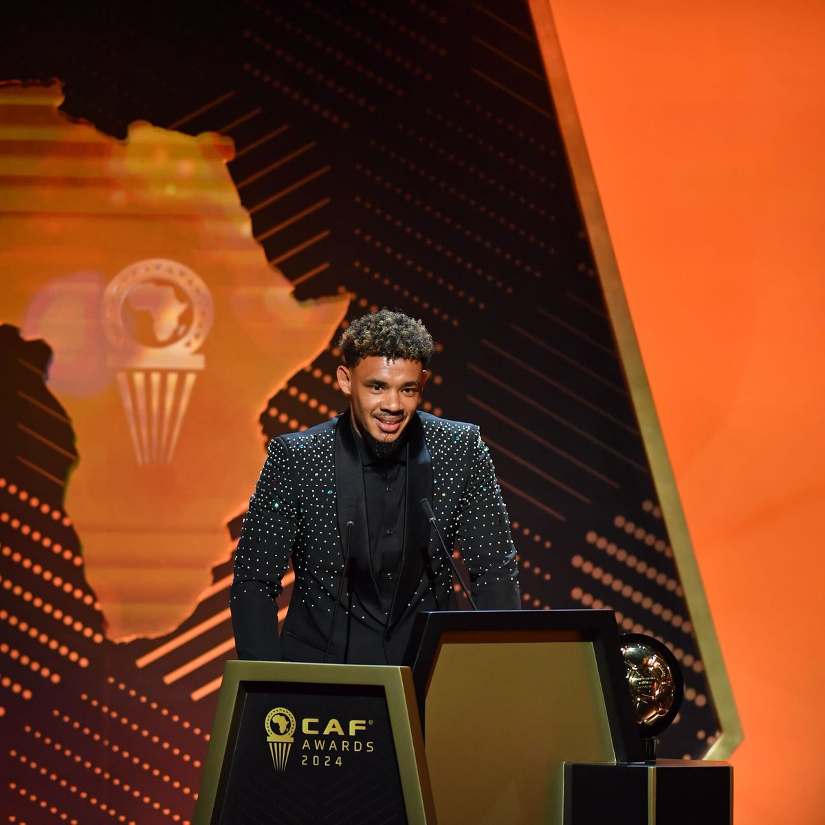 Ronwen Williams in 2023/24 🐐

🏆 Africal Football League
🥇 AFL Best Goalkeeper
🥉 3rd AFCON
🥇 AFCON Best Goalkeeper 
🏆 DStv Premiership
🥇 PSL Footballer of the Season
🥇 DStv Prem Goalkeeper of the Season
🥇 COSAFA Men's Goalkeeper of the Year
🎖️ Yachine Trophy Nominee
🥇